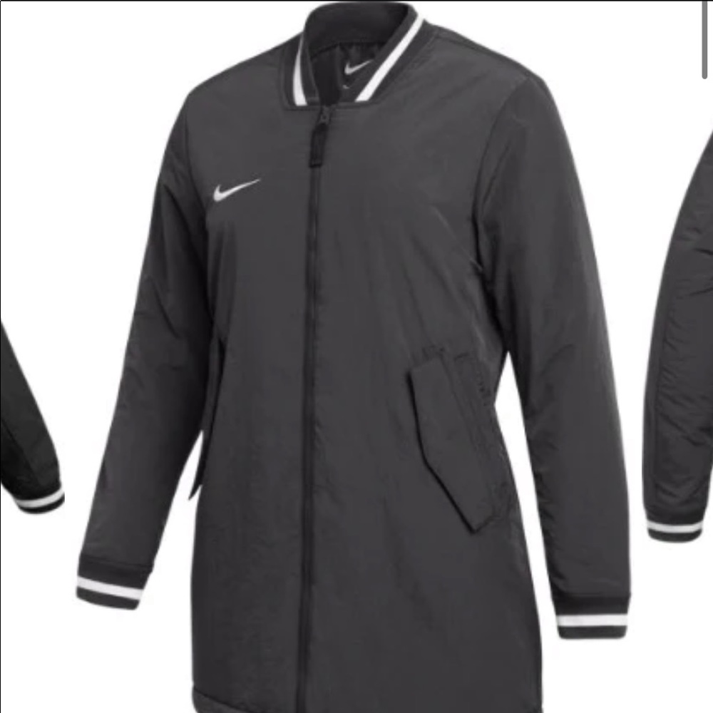 Nike women’s team dugout jacket M